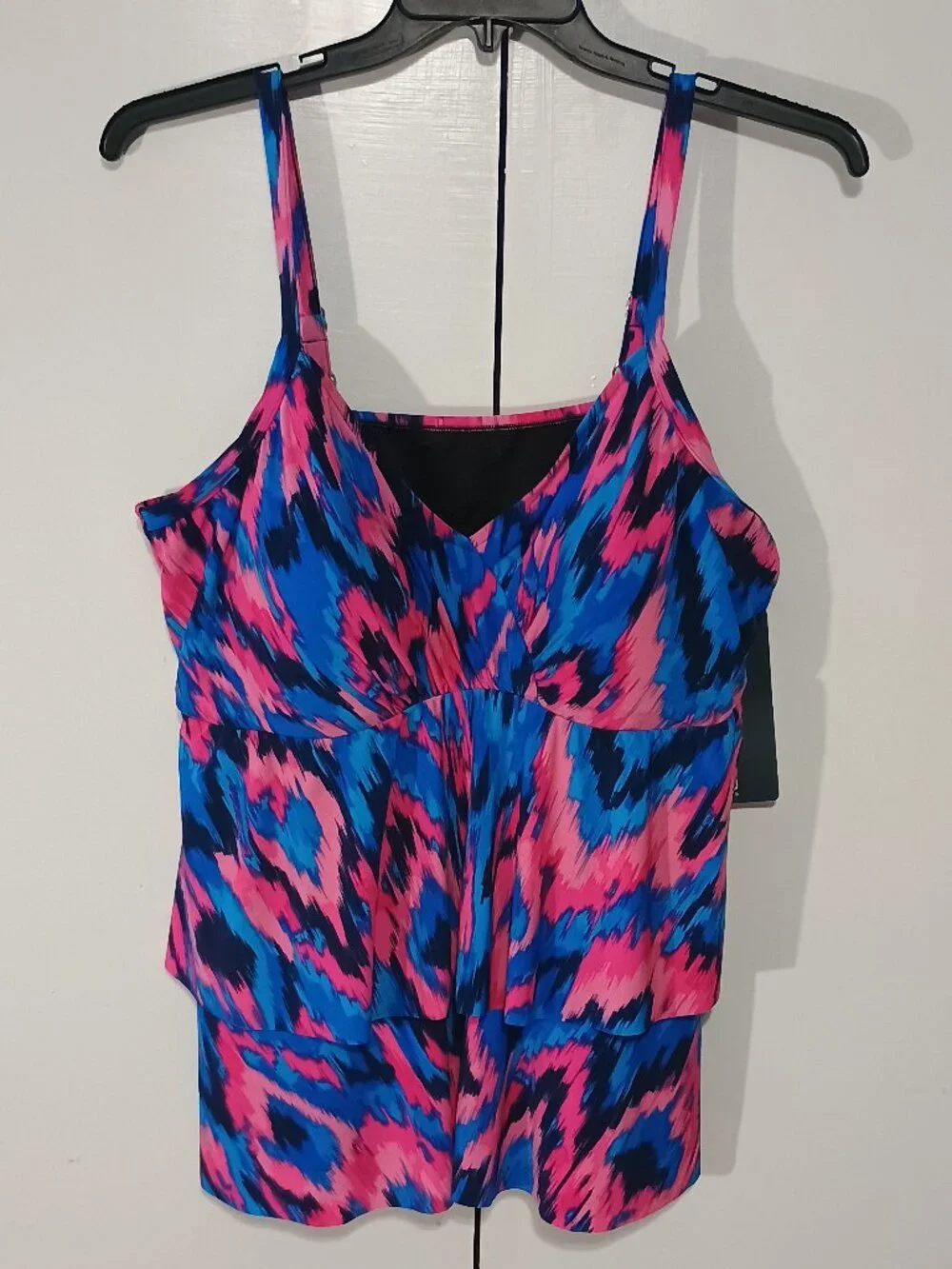 Trimshaper Blue Pink Tiered Tankini Top NWT Size 22W Abstract Print Shaping Swim